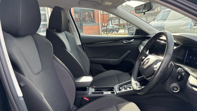 Skoda Octavia 1.4 TSI iV SE Technology DSG 5dr Estate